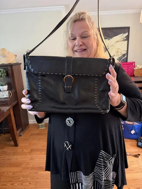 BCBG - Picture 1 of 1